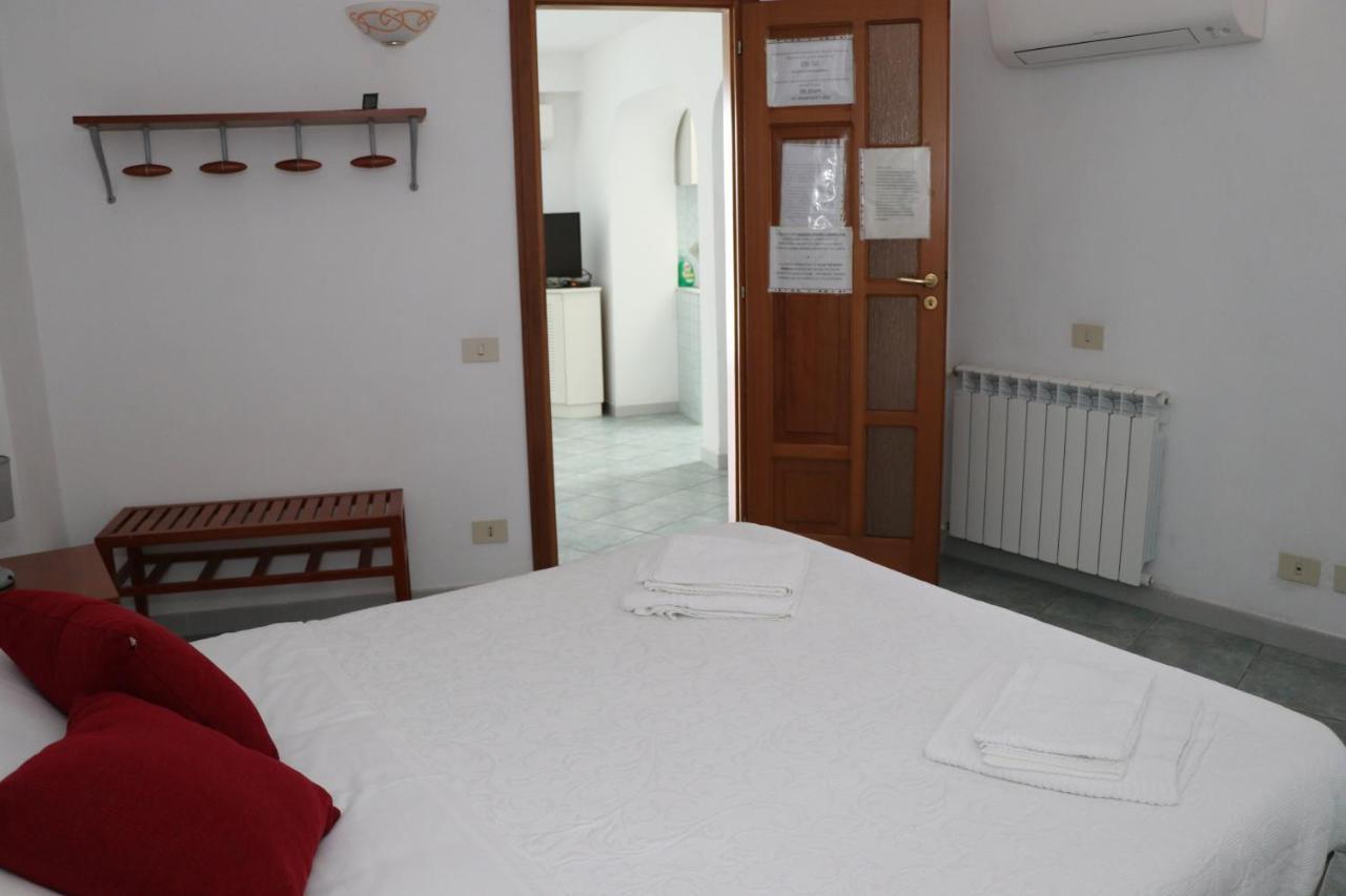 La terrazza di Cala Feola-Ponzacasevacanze Esterno foto